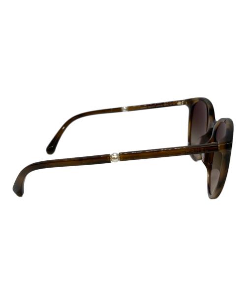 CHANEL（シャネル）CHANEL (シャネル) フェイクパールサングラス ブラウン サイズ:53□19-140の古着・服飾アイテム