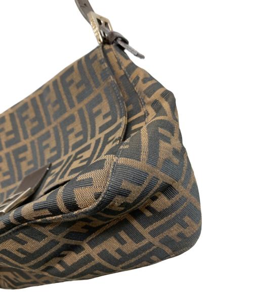 FENDI（フェンディ）FENDI (フェンディ) ズッカ柄 マンマバケット ブラウンの古着・服飾アイテム