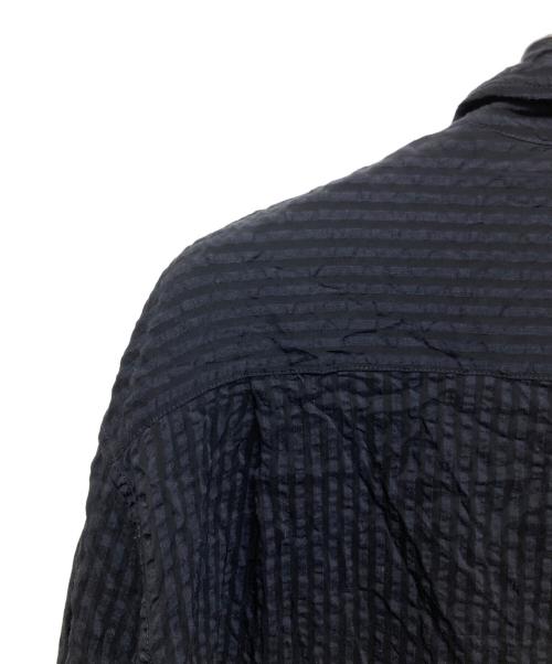 STUDIO NICHOLSON（スタジオ ニコルソン）STUDIO NICHOLSON (スタジオ ニコルソン) シアサッカーストライプシャツ ネイビー サイズ:Ⅿの古着・服飾アイテム