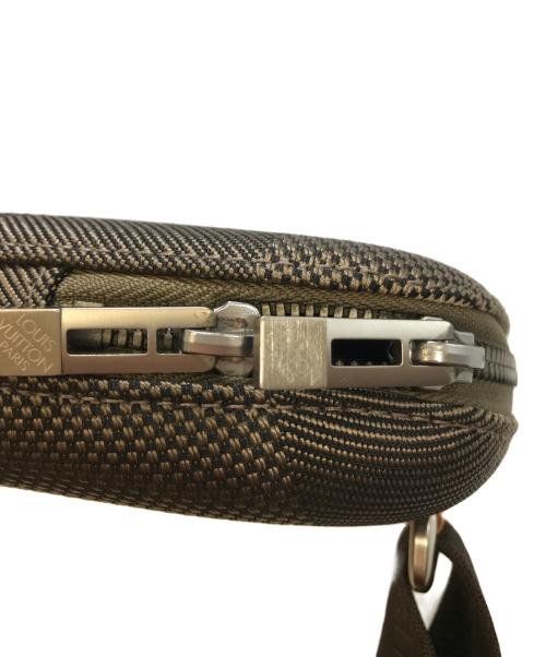 LOUIS VUITTON（ルイ ヴィトン）LOUIS VUITTON (ルイ ヴィトン) マージュ ボディーバッグ カーキの古着・服飾アイテム