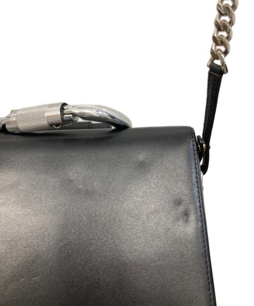 HELIOT EMIL（ヘリオットエミル）HELIOT EMIL (ヘリオットエミル) カラビナディテール ボックスバッグ ブラックの古着・服飾アイテム