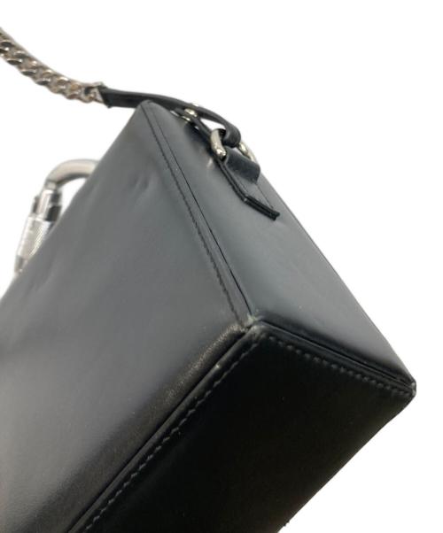 HELIOT EMIL（ヘリオットエミル）HELIOT EMIL (ヘリオットエミル) カラビナディテール ボックスバッグ ブラックの古着・服飾アイテム