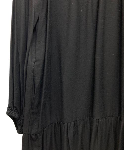 EVERYDAY I LIKE.（エヴリデイ アイ ライク）EVERYDAY I LIKE. (エヴリデイ アイ ライク) レーヨンシルクワンピース ブラック サイズ:FREEの古着・服飾アイテム