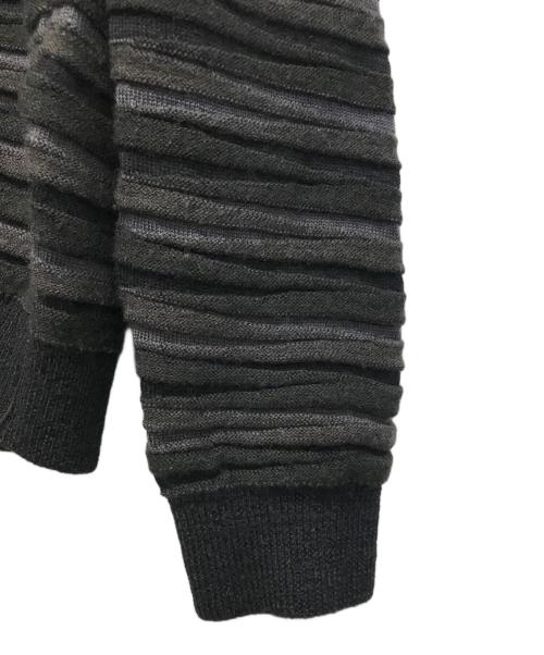 ISSEY MIYAKE MEN（イッセイミヤケメン）ISSEY MIYAKE MEN (イッセイミヤケメン) 3Dニット グレー サイズ:２の古着・服飾アイテム