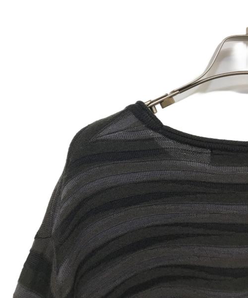 ISSEY MIYAKE MEN（イッセイミヤケメン）ISSEY MIYAKE MEN (イッセイミヤケメン) 3Dニット グレー サイズ:２の古着・服飾アイテム