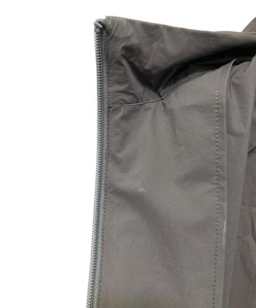 YOKE（ヨーク）YOKE (ヨーク) MINIMAL RAIN COAT グレー サイズ:2の古着・服飾アイテム