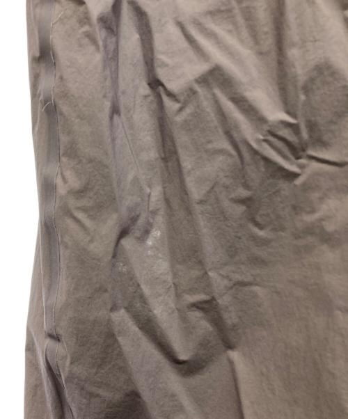 YOKE（ヨーク）YOKE (ヨーク) MINIMAL RAIN COAT グレー サイズ:2の古着・服飾アイテム