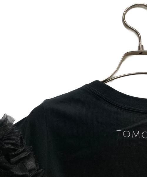 TOMO KOIZUMI（トモコイズミ）TOMO KOIZUMI (トモコイズミ) フリル付きブラックTシャツ ブラック サイズ:Mの古着・服飾アイテム