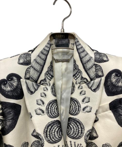ALEXANDER McQUEEN（アレキサンダーマックイーン）ALEXANDER McQUEEN (アレキサンダーマックイーン) 総柄テーラードジャケット ホワイト サイズ:Sの古着・服飾アイテム