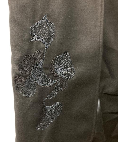 MASTER gUi（マスターグイ）MASTER gUi (マスターグイ) embroidery pocketed skirt ブラック サイズ:2 未使用品の古着・服飾アイテム