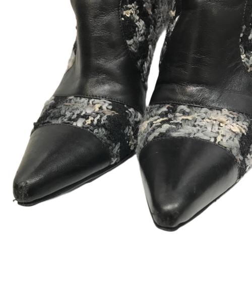 CHANEL（シャネル）CHANEL (シャネル) レザーツイードコンビカメリアロングブーツ ホワイト×ブラック サイズ:38の古着・服飾アイテム