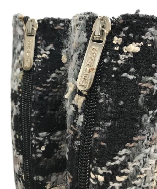 CHANEL（シャネル）CHANEL (シャネル) レザーツイードコンビカメリアロングブーツ ホワイト×ブラック サイズ:38の古着・服飾アイテム