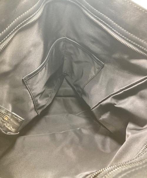 VALENTINO GARAVANI（ヴァレンティノ・ガラヴァーニ）VALENTINO GARAVANI (ヴァレンティノ・ガラヴァーニ) カモフラジャガードトートバッグ ブラックの古着・服飾アイテム