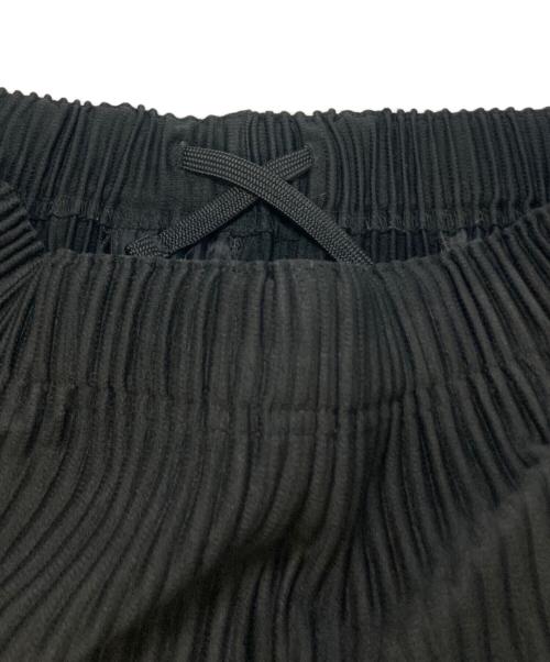 HOMME PLISSE ISSEY MIYAKE（オム プリッセ イッセイ ミヤケ）HOMME PLISSE ISSEY MIYAKE (オム プリッセ イッセイ ミヤケ) プリーツイージーパンツ ブラック サイズ:1の古着・服飾アイテム