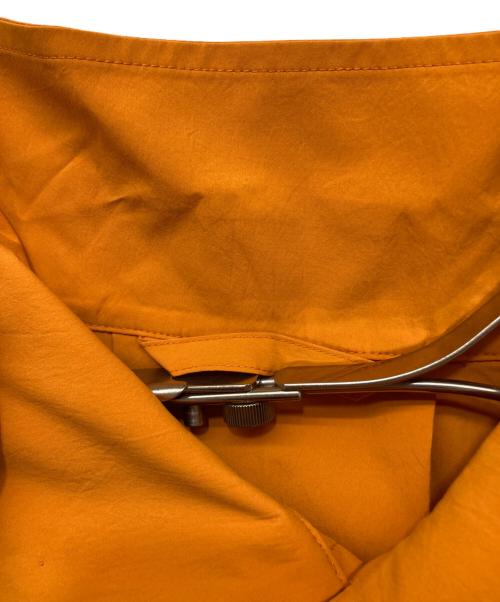 HOMME PLISSE ISSEY MIYAKE（オム プリッセ イッセイ ミヤケ）HOMME PLISSE ISSEY MIYAKE (オム プリッセ イッセイ ミヤケ) WING COAT オレンジ サイズ:SIZE 3の古着・服飾アイテム