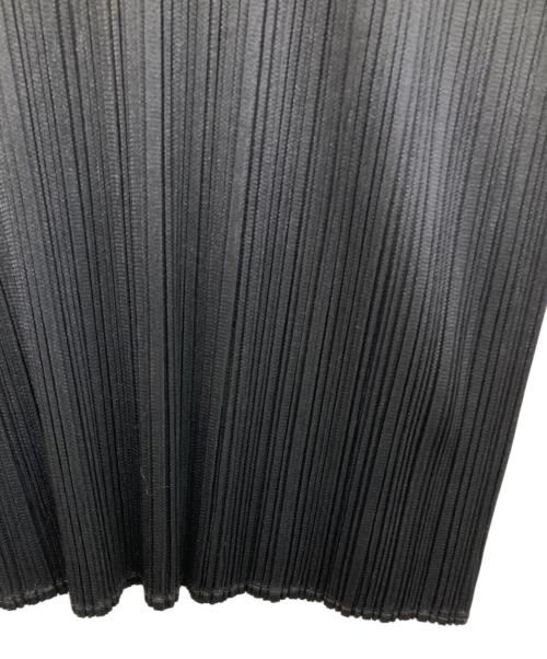 IKKO TANAKA ISSEY MIYAKE（イッコウタナカイッセイミヤケ）IKKO TANAKA ISSEY MIYAKE (イッコウタナカイッセイミヤケ) プリーツワンピース ブラック サイズ:3の古着・服飾アイテム
