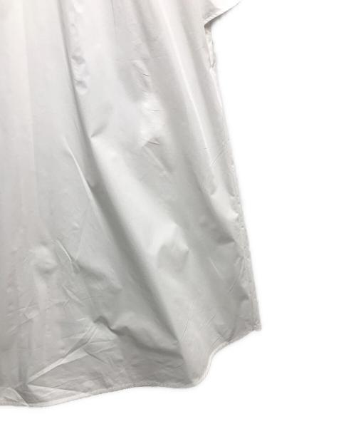 YORI（ヨリ）yori (ヨリ) バックフレアワンピース ホワイト サイズ:FREEの古着・服飾アイテム