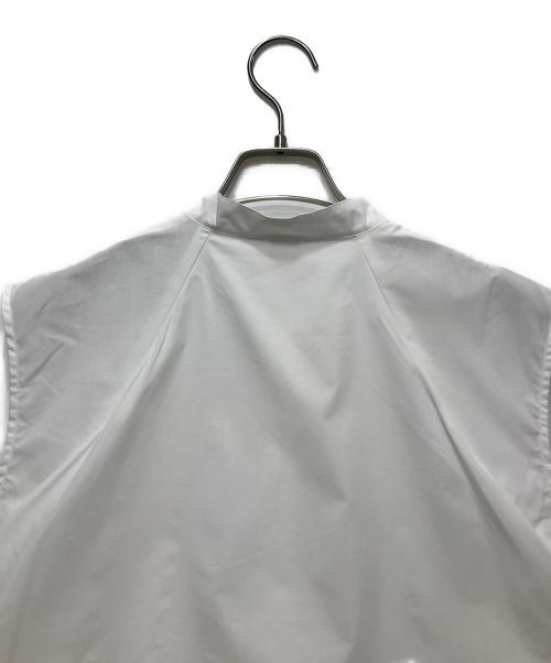 YORI（ヨリ）yori (ヨリ) バックフレアワンピース ホワイト サイズ:FREEの古着・服飾アイテム
