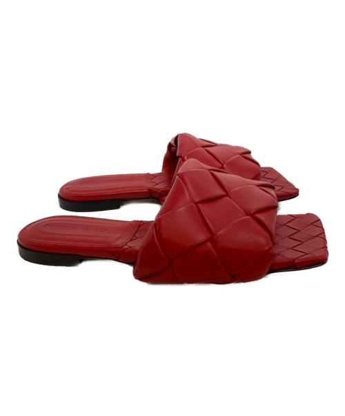 BOTTEGA VENETA（ボッテガベネタ）BOTTEGA VENETA (ボッテガベネタ) LIDO イントレチャートフラットサンダル レッド サイズ:37の古着・服飾アイテム