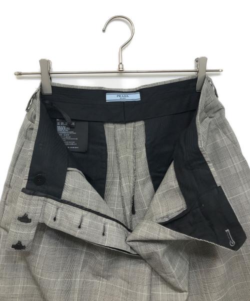 PRADA（プラダ）PRADA (プラダ) 格子柄ハーフパンツ グレー サイズ:38Sの古着・服飾アイテム