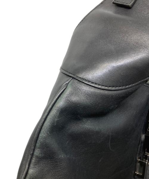 GUCCI（グッチ）GUCCI (グッチ) ジャッキー レザーワンショルダーバッグ ブラックの古着・服飾アイテム