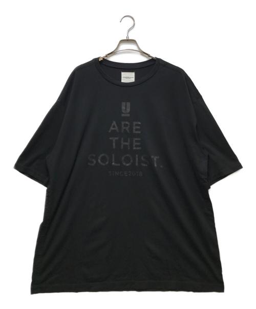 TAKAHIROMIYASHITA TheSoloIst.（タカヒロミヤシタ ザソロイスト）TAKAHIROMIYASHITA TheSoloIst. (タカヒロミヤシタ ザソロイスト) UNDERCOVER (アンダーカバー) ロゴプリント半袖Tシャツ ブラック サイズ:48の古着・服飾アイテム