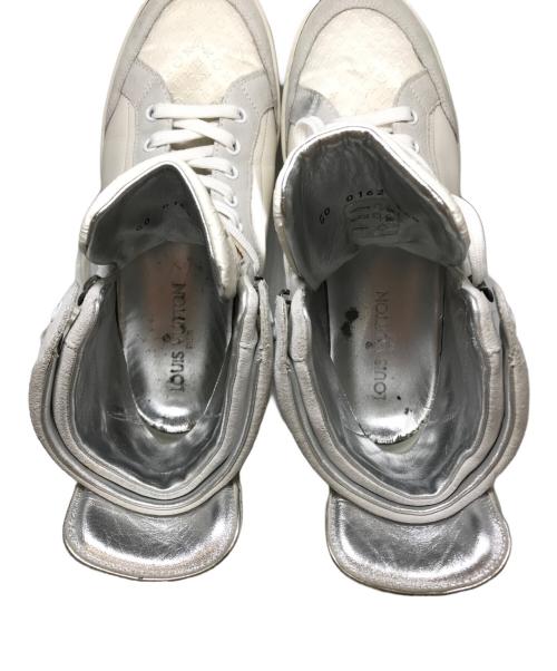 LOUIS VUITTON（ルイ ヴィトン）LOUIS VUITTON (ルイ ヴィトン) リヴォリ ハイカットスニーカー ホワイト サイズ:34 1/2の古着・服飾アイテム