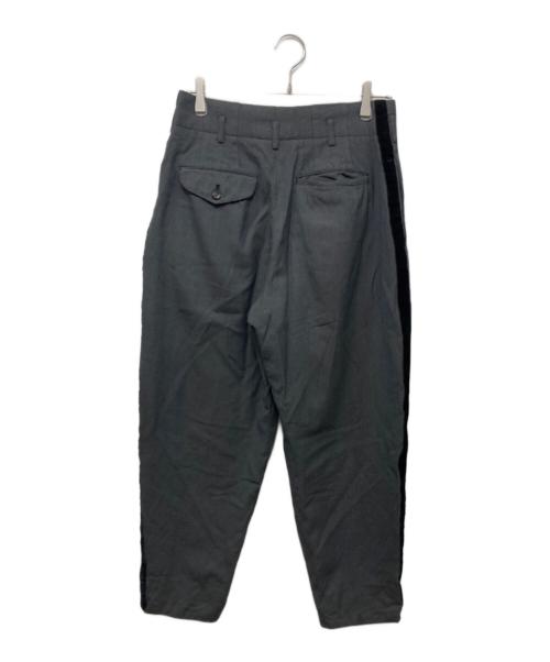 COMME des GARCONS HOMME PLUS（コムデギャルソンオムプリュス）COMME des GARCONS HOMME PLUS (コムデギャルソンオムプリュス) サイドラインウールパンツ グレー サイズ:Sの古着・服飾アイテム