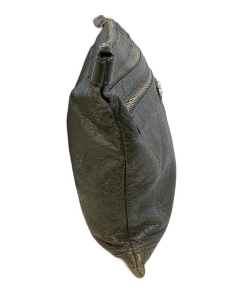 BALENCIAGA（バレンシアガ）BALENCIAGA (バレンシアガ) クラシック クリップ M クラッチバッグ グレーの古着・服飾アイテム