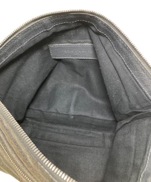 BALENCIAGA（バレンシアガ）BALENCIAGA (バレンシアガ) クラシック クリップ M クラッチバッグ グレーの古着・服飾アイテム