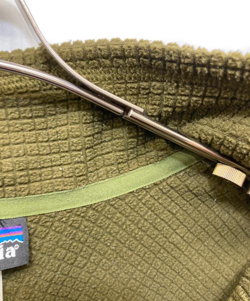 Patagonia（パタゴニア）Patagonia (パタゴニア) R1ハーフジッププルオーバー カーキ サイズ:Mの古着・服飾アイテム