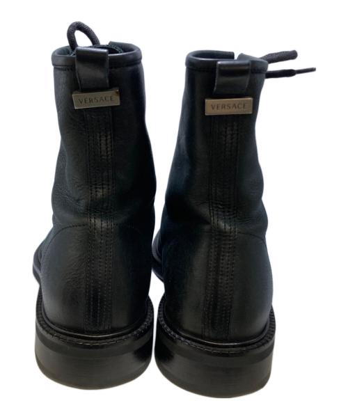 VERSACE（ヴェルサーチェ）VERSACE (ヴェルサーチェ) メデューサエンブレムレースアップブーツ ブラック サイズ:41の古着・服飾アイテム
