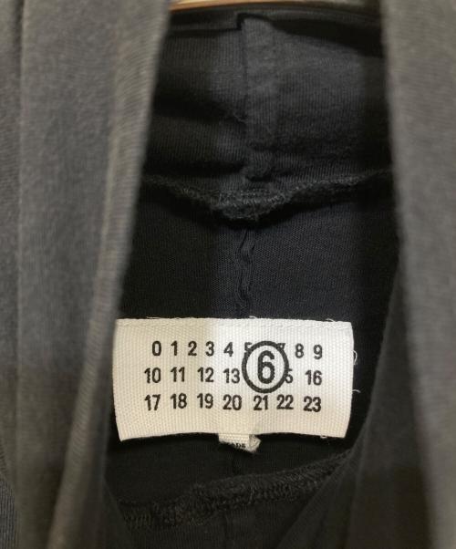 MM6 Maison Margiela（エムエムシックスメゾンマルジェラ）MM6 Maison Margiela (エムエムシックスメゾンマルジェラ) タートルネックカットソー ブラック サイズ:SIZE Mの古着・服飾アイテム