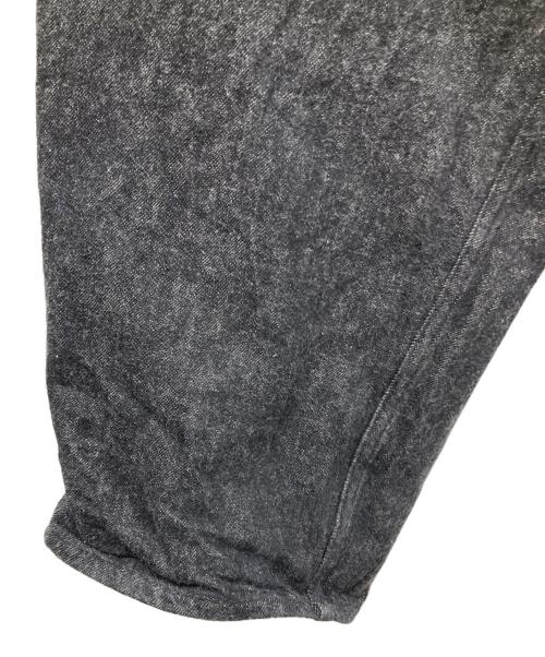 COMOLI（コモリ）COMOLI (コモリ) ベルテッドデニムパンツ ブラック サイズ:SIZE 2の古着・服飾アイテム