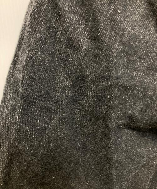 COMOLI（コモリ）COMOLI (コモリ) ベルテッドデニムパンツ ブラック サイズ:SIZE 2の古着・服飾アイテム