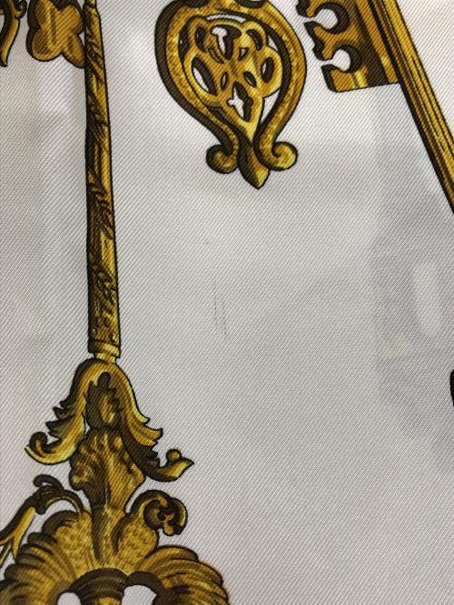 HERMES（エルメス）HERMES (エルメス) カレ90 LES CLES ホワイト×ブラックの古着・服飾アイテム