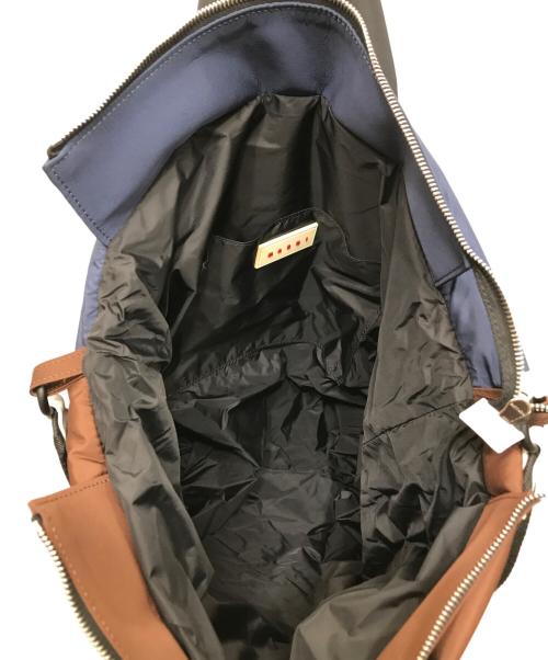 MARNI（マルニ）MARNI (マルニ) Puff 2WAYバッグ ネイビー×ブラウンの古着・服飾アイテム