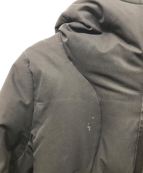 DESCENTE ALLTERRAIN（デザイント オルテライン）DESCENTE ALLTERRAIN (デザイント オルテライン) SHUTTLE DOWN JACKET ブラック サイズ:Sの古着・服飾アイテム