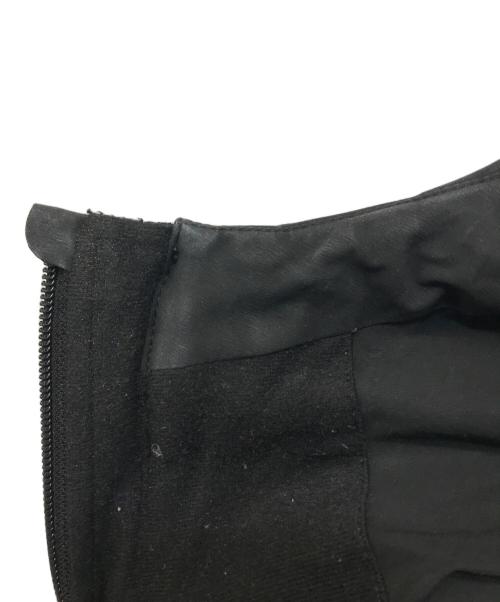 DESCENTE ALLTERRAIN（デザイント オルテライン）DESCENTE ALLTERRAIN (デザイント オルテライン) SHUTTLE DOWN JACKET ブラック サイズ:Sの古着・服飾アイテム