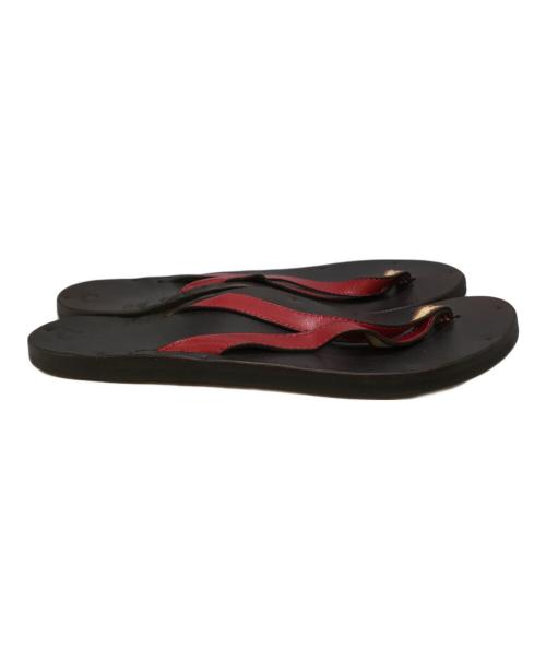 JUTTA NEUMANN（ユッタニューマン）JUTTA NEUMANN (ユッタニューマン) レザートングサンダル ブラック×レッド サイズ:B6の古着・服飾アイテム