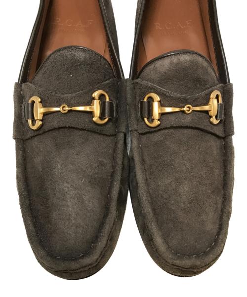 R.C.A.F（アールシーエーフットウェア）R.C.A.F (アールシーエーフットウェア) スエード ビットローファー ブラウン サイズ:7の古着・服飾アイテム