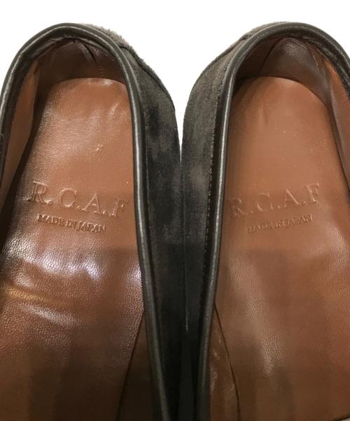R.C.A.F（アールシーエーフットウェア）R.C.A.F (アールシーエーフットウェア) スエード ビットローファー ブラウン サイズ:7の古着・服飾アイテム