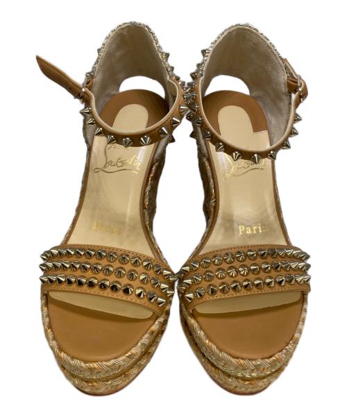 Christian Louboutin（クリスチャン・ルブタン）Christian Louboutin (クリスチャン・ルブタン) スタッズ ウェッジソールパンプス ベージュ×ブラウン サイズ:SIZE 34の古着・服飾アイテム