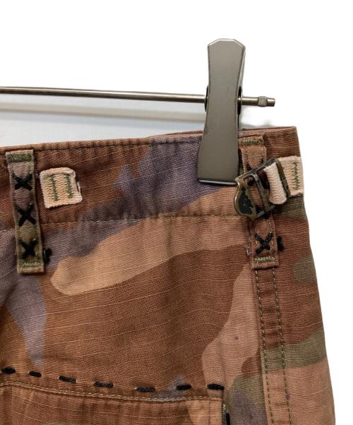 USED（ユーズド）USED (ユーズド) 後染めウッドランドカモ ラインストーンパンツ ブラウン サイズ:S-Rの古着・服飾アイテム