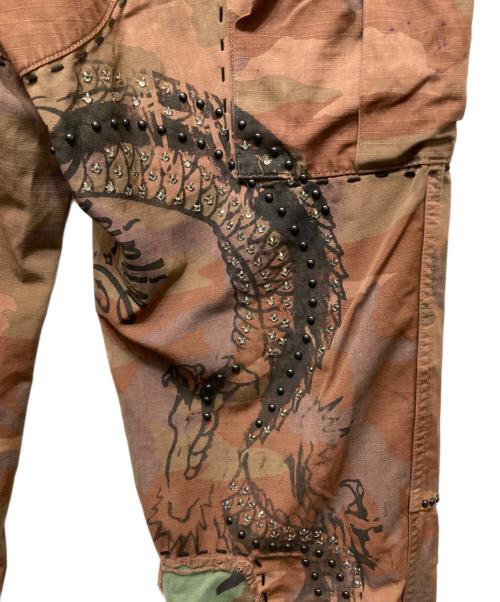 USED（ユーズド）USED (ユーズド) 後染めウッドランドカモ ラインストーンパンツ ブラウン サイズ:S-Rの古着・服飾アイテム