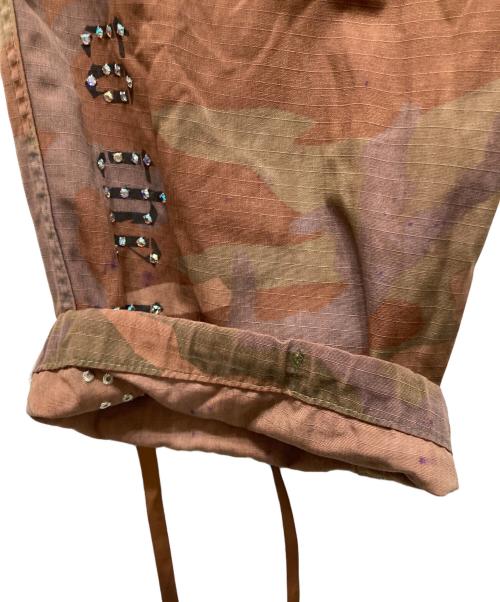 USED（ユーズド）USED (ユーズド) 後染めウッドランドカモ ラインストーンパンツ ブラウン サイズ:S-Rの古着・服飾アイテム