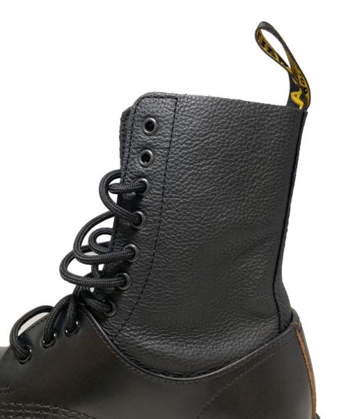 Dr.Martens（ドクターマーチン）Dr.Martens (ドクターマーチン) MM6 Maison Margiela (エムエムシックスメゾンマルジェラ) 1490 TWIST MM6 10 ホール ブーツ ブラック サイズ:6 1/2の古着・服飾アイテム