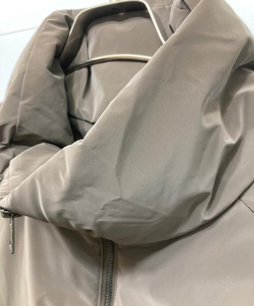 MLB（エムエルビー）MLB (エムエルビー) Crop Basic Curve Padding CLE ブラウン サイズ:Sの古着・服飾アイテム