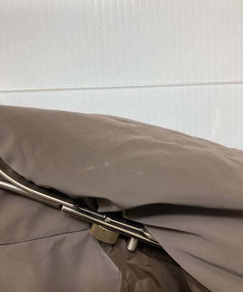 MLB（エムエルビー）MLB (エムエルビー) Crop Basic Curve Padding CLE ブラウン サイズ:Sの古着・服飾アイテム