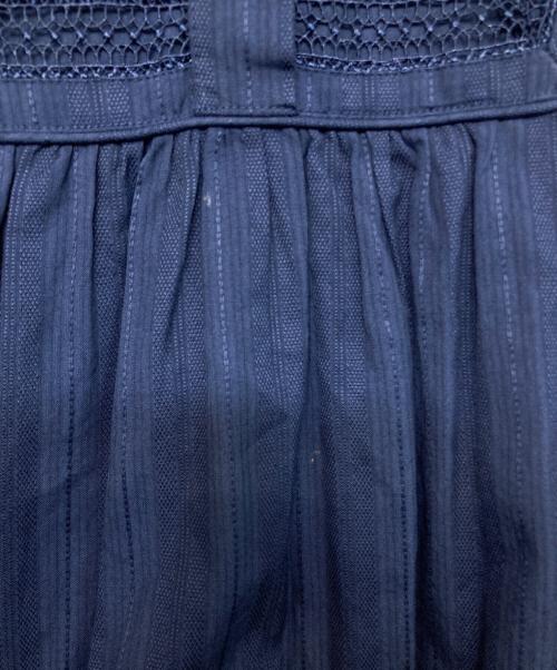 ne quittez pas（ヌキテパ）ne quittez pas (ヌキテパ) COTTON DOBBY STRIPE SQUARE LACE DRESS ネイビー サイズ:SIZE Mの古着・服飾アイテム